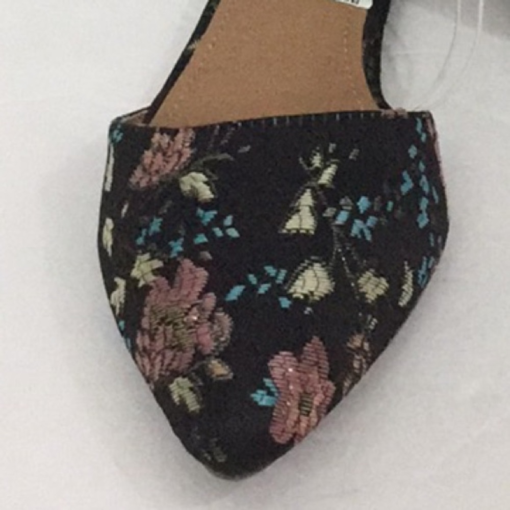 ❤️Report Floral Print Flats❤️ - Picture 7 of 8